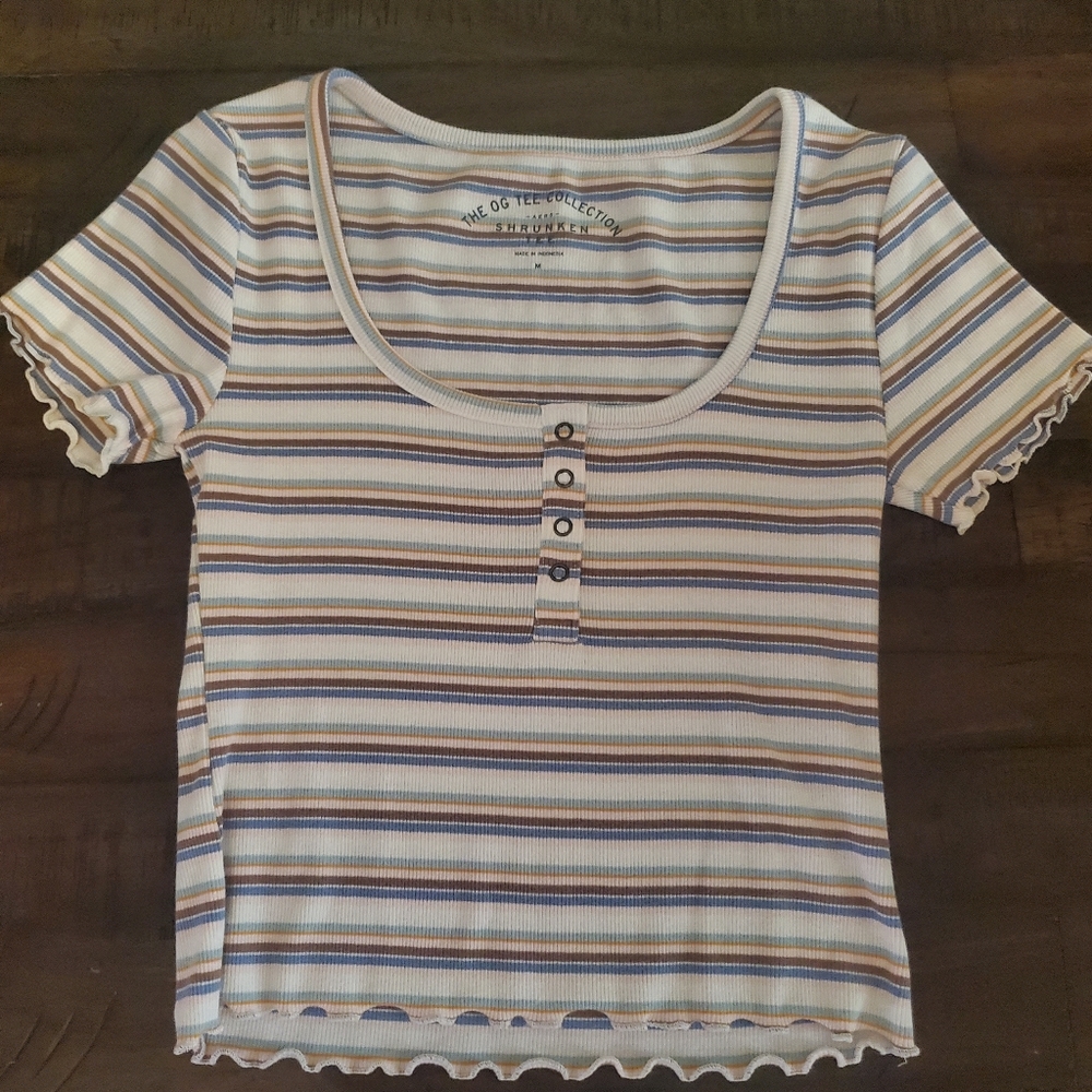 Aeropostale shrunken tee size medium